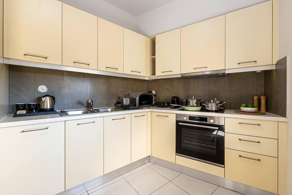 이라클리온 Nh Urban Living In Nea Alikarnassos 아파트 외부 사진